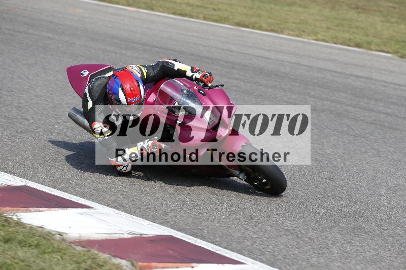 /Archiv-2025/49 26.08.2025 Cornu Master School ADR/rot-rouge/0